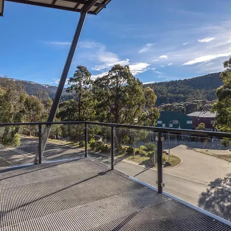 Monument Chalet In Crakenback Resort Crackenback Exterior photo